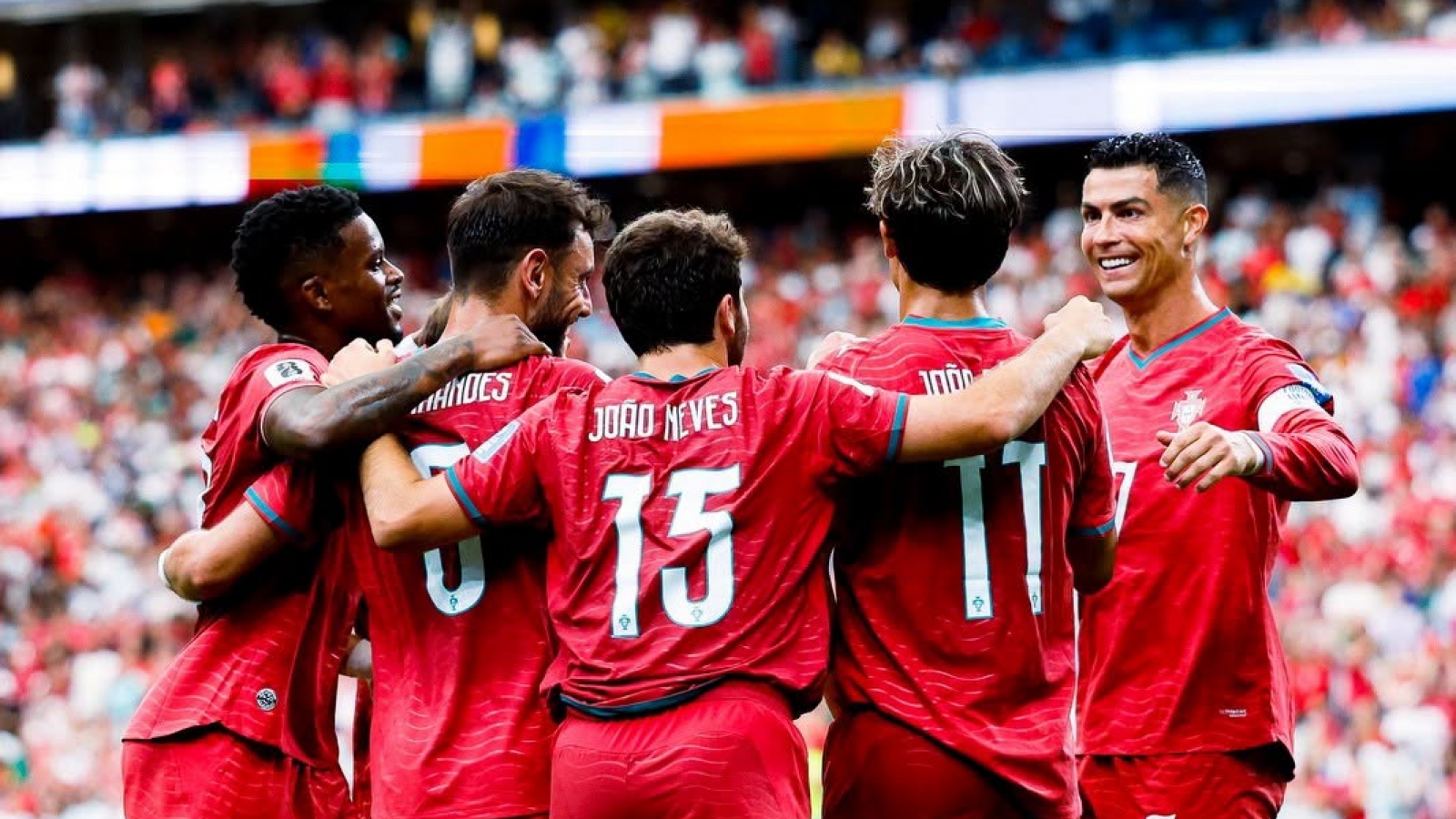 Ronaldo thiết lập hàng loạt kỷ lục ấn tượng sau trận Bồ Đào Nha 5-0 Uzbekistan