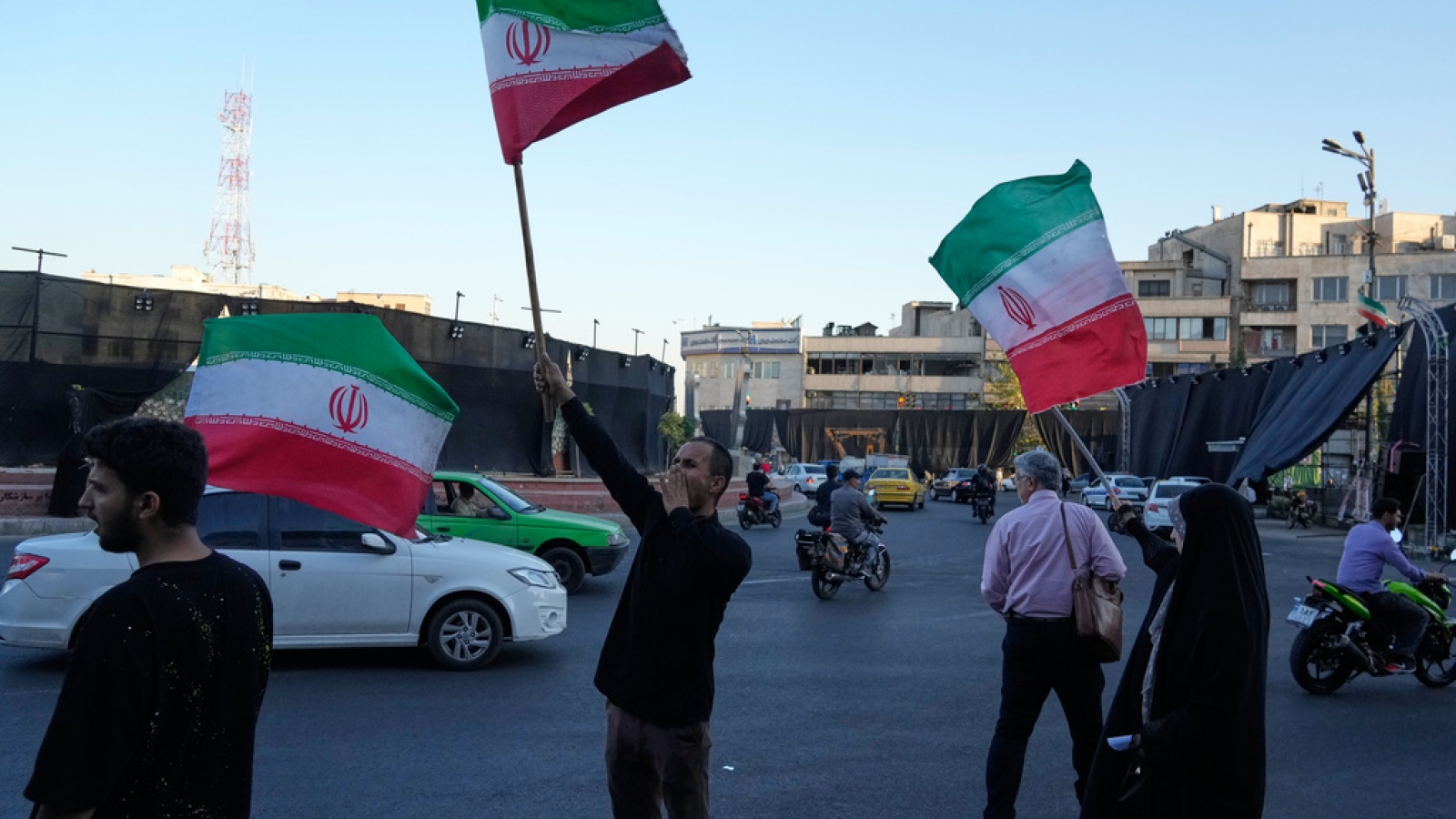 Thỏa thuận Mỹ Iran là “món quà” cho ai?