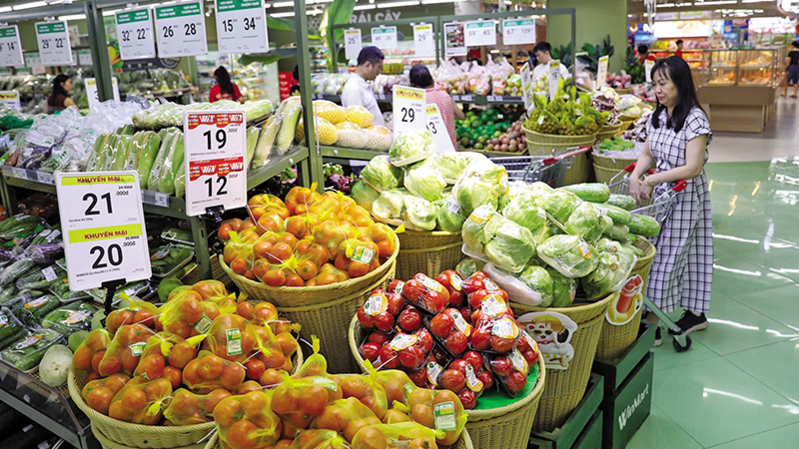 Economy shows resilience as Vietnam pursues double-digit growth target