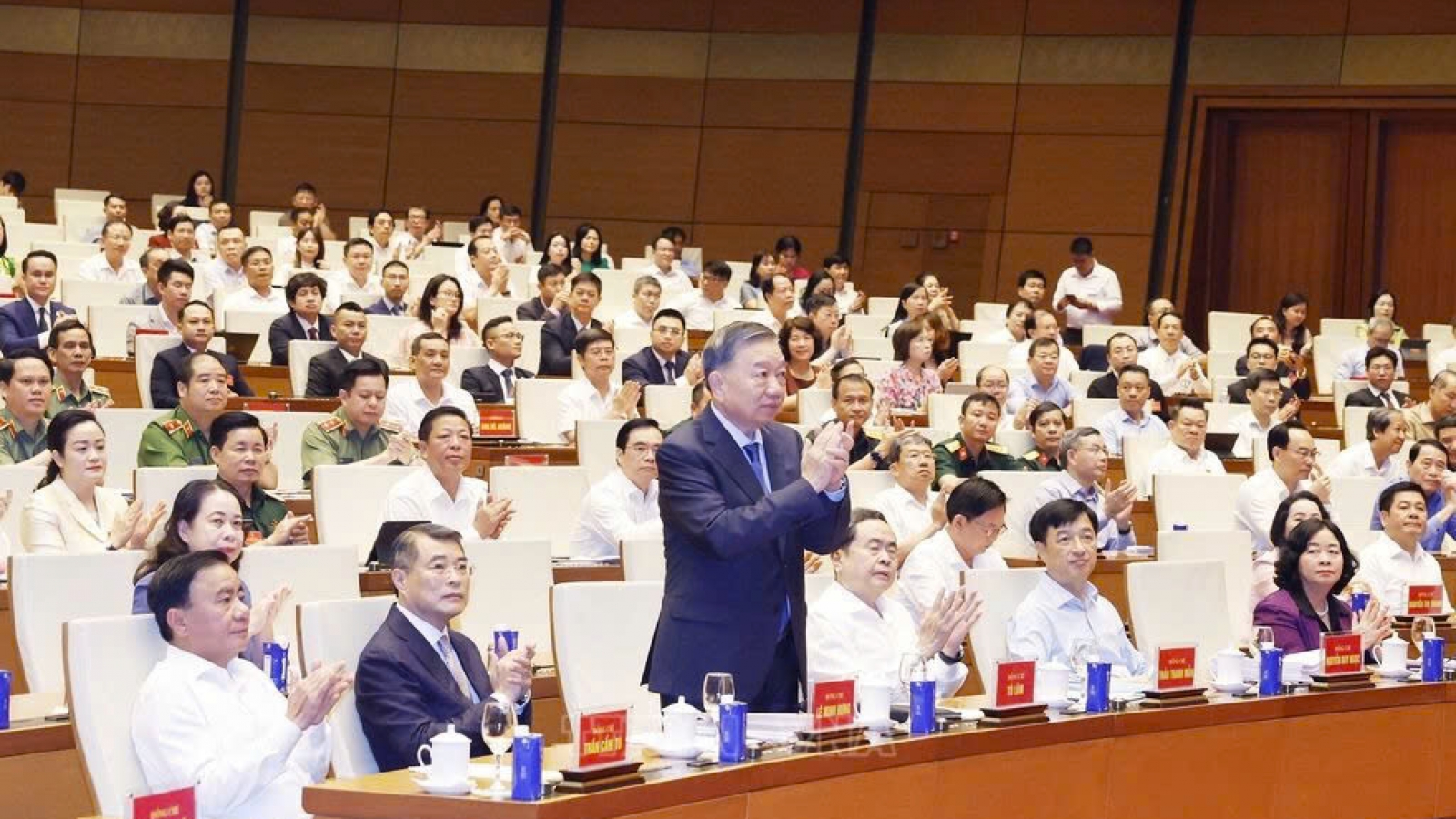 Hanoi conference realises Politburo Resolution on foreign-invested economy strategy