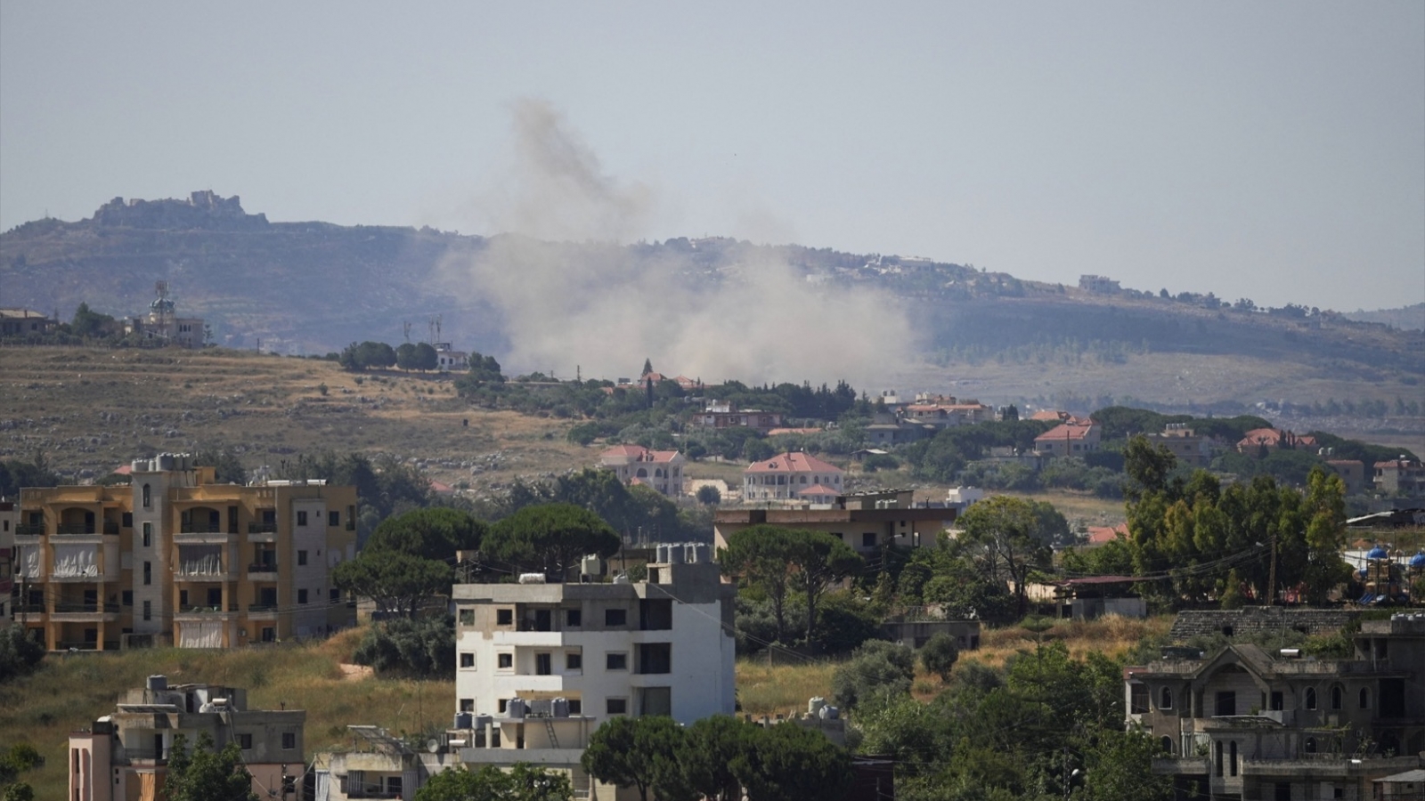 Israel không kích Lebanon khiến 1 người chết