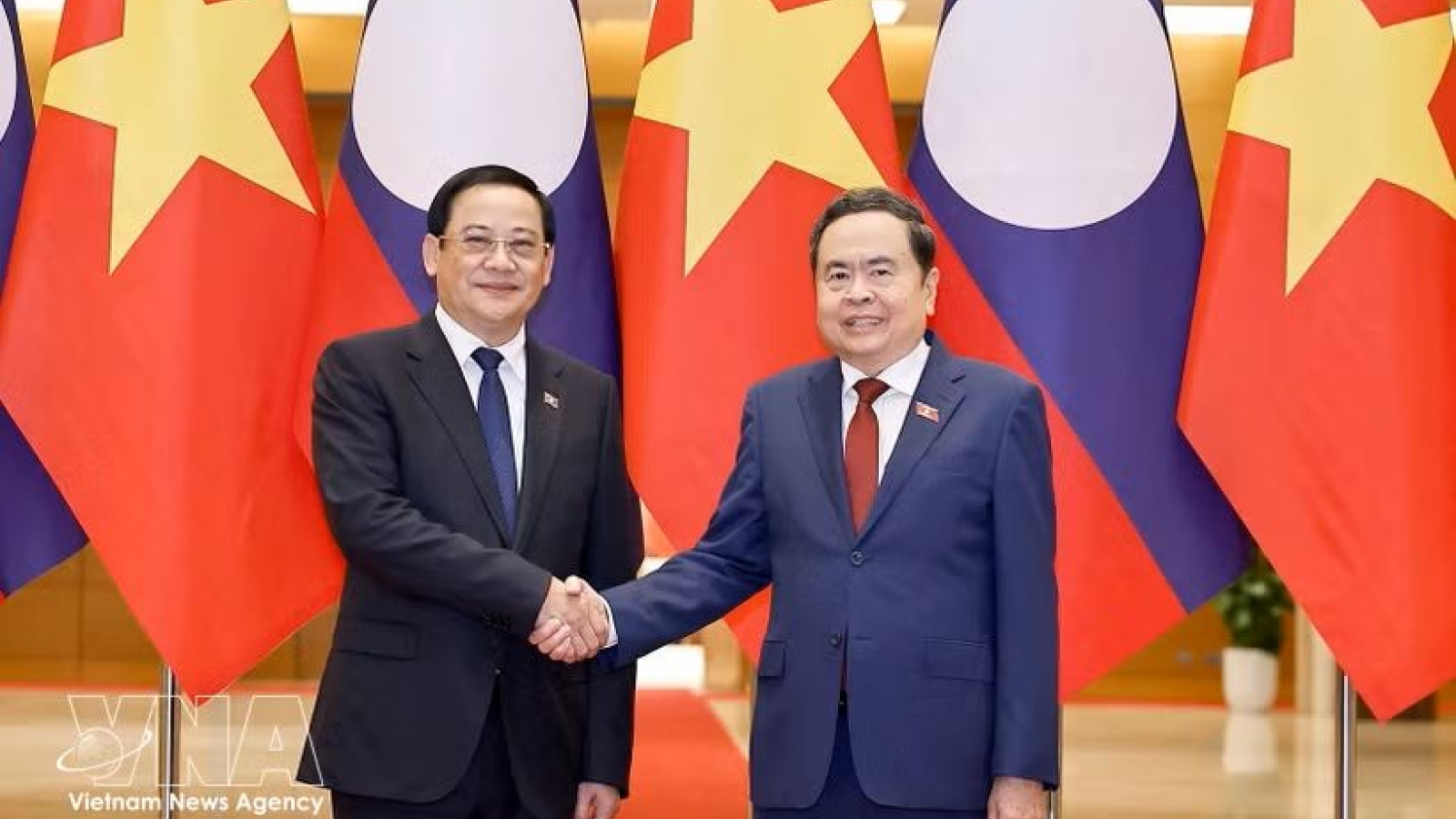 Vietnam, Laos push forward delivery of cooperation agreements