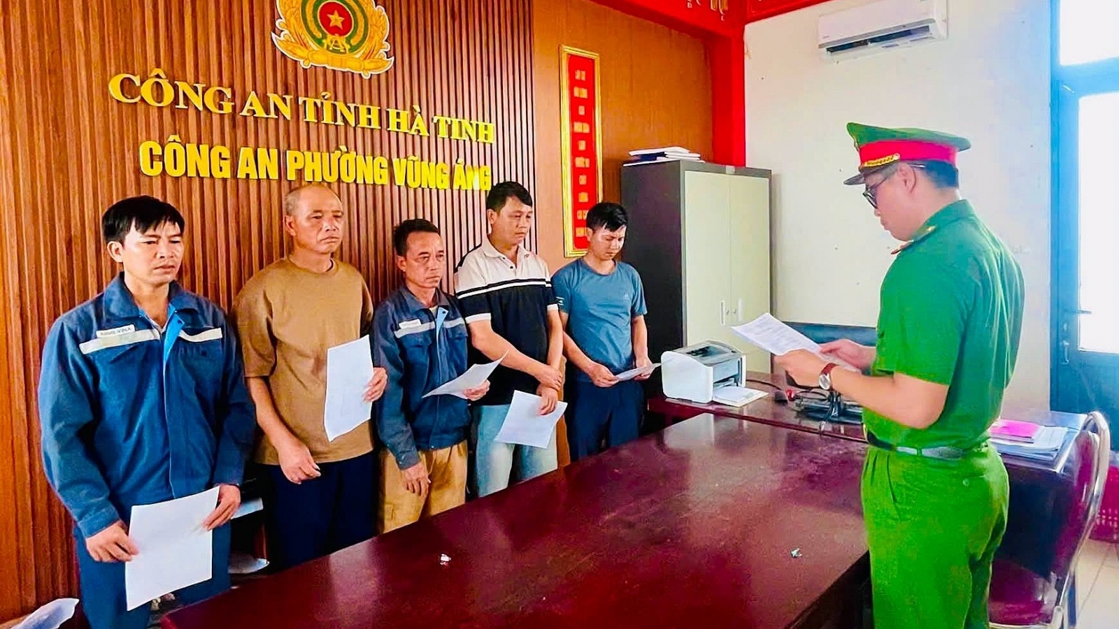 Khởi tố 5 đối tượng trộm cắp tài sản tại công trường nhà máy sản xuất mô tô điện