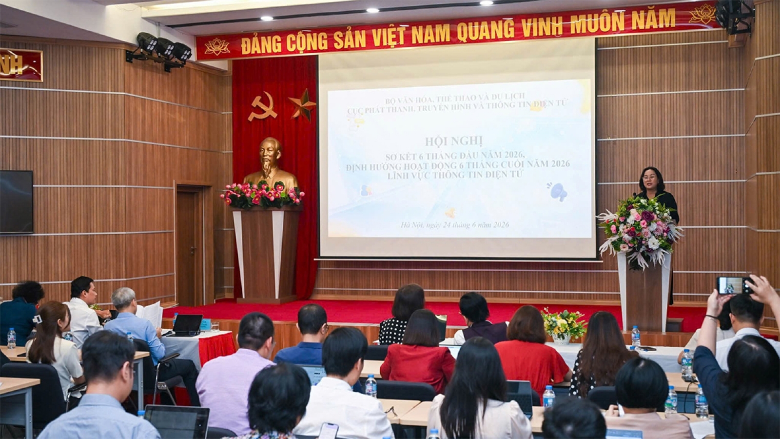 Người dùng chia sẻ đường link lên mạng xã hội có thể vi phạm bản quyền