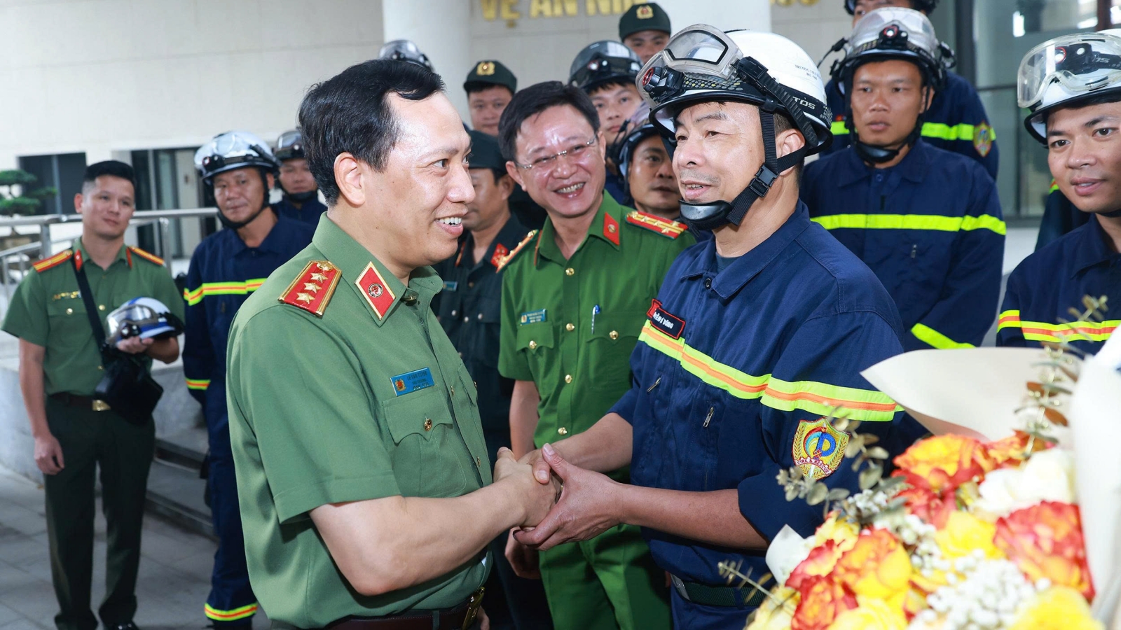 Bộ Công an cử Đội cứu nạn, cứu hộ lên đường sang Venezuela làm nhiệm vụ