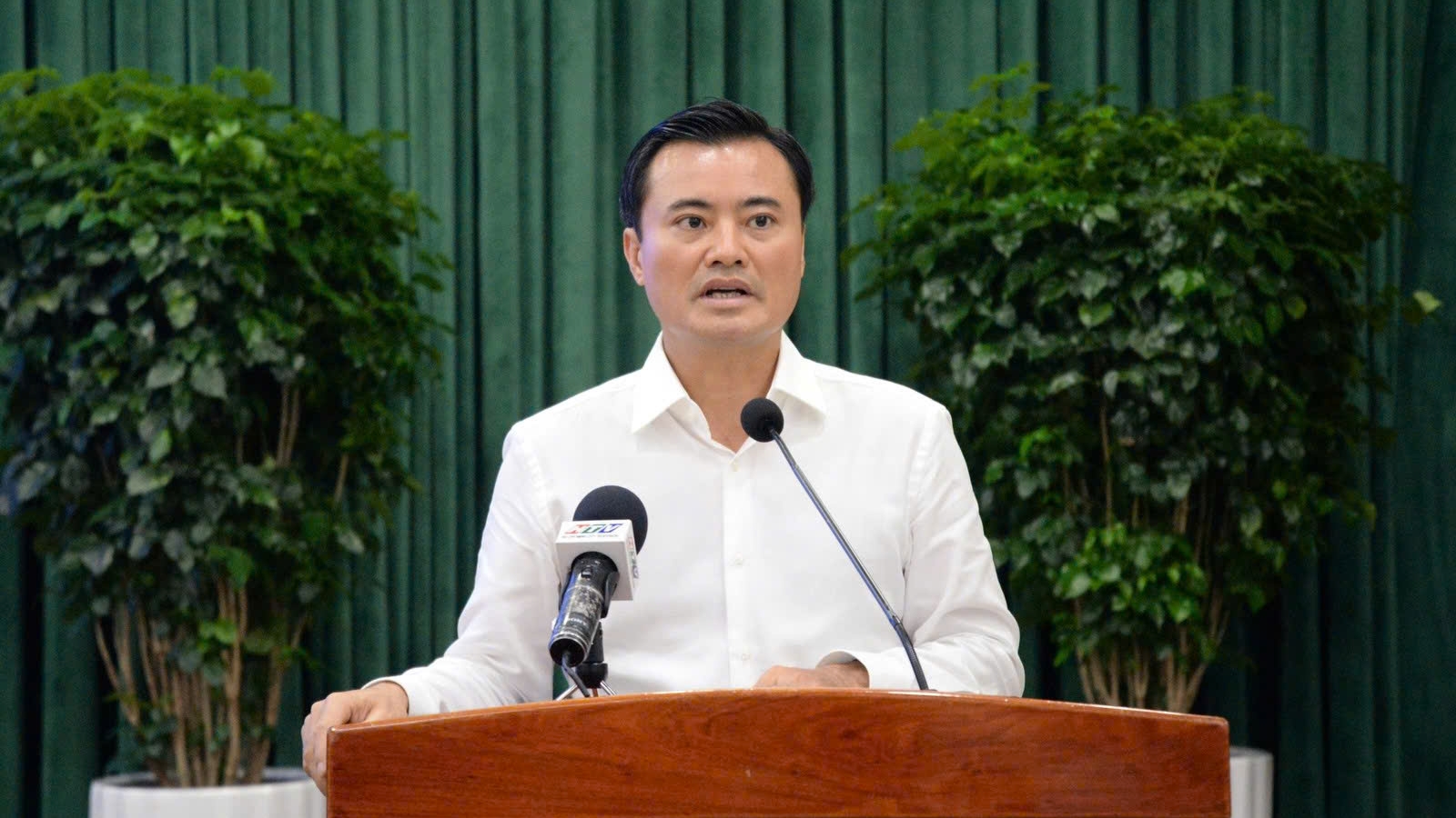 Miễn nhiệm Phó Chủ tịch TP.HCM Bùi Xuân Cường