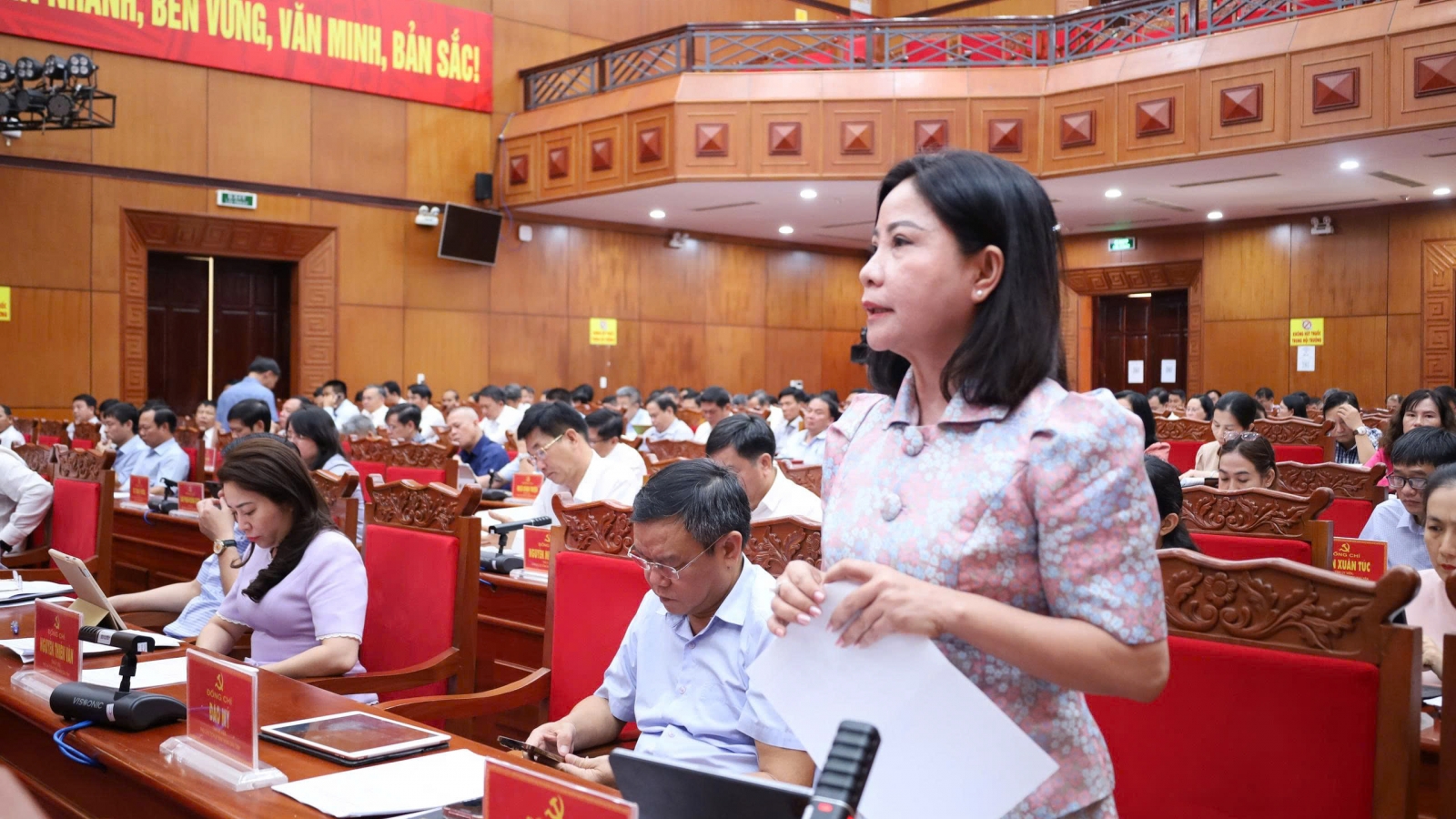 Trao quyền thực chất, mở đất kiến tạo