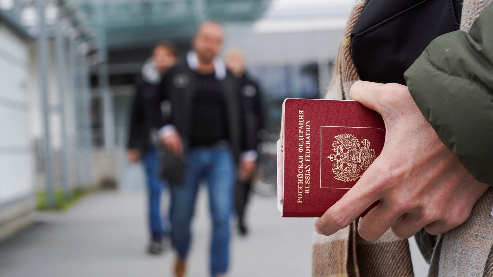 11 quốc gia châu Âu đề nghị EU siết chặt thị thực đối với công dân Nga