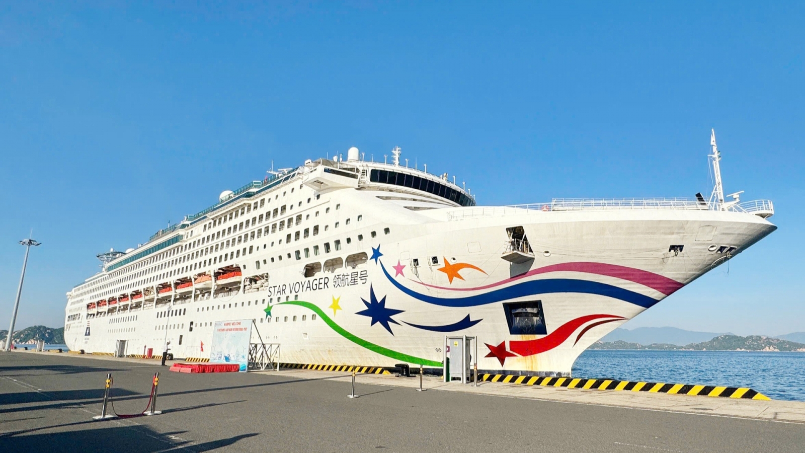 Khanh Hoa welcomes 33rd international cruise ship with nearly 1,500 tourists