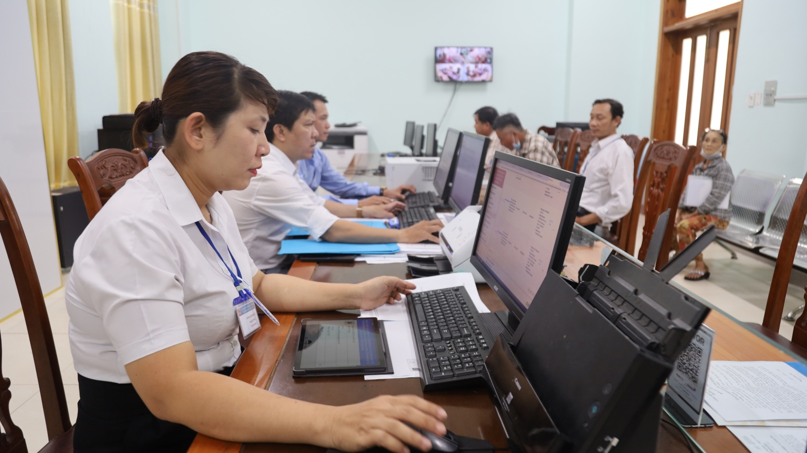 Quảng Ngãi tạm dừng bổ nhiệm, điều động cán bộ cấp tỉnh và cấp xã