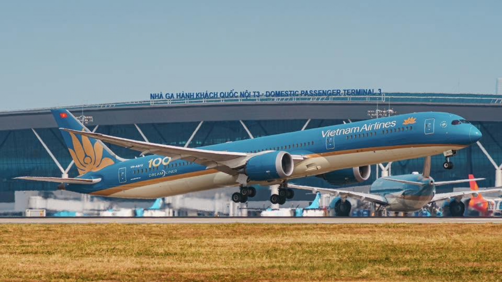 Vietnam Airlines bố trí thêm chuyến bay sau sự cố tro bụi núi lửa tại Indonesia