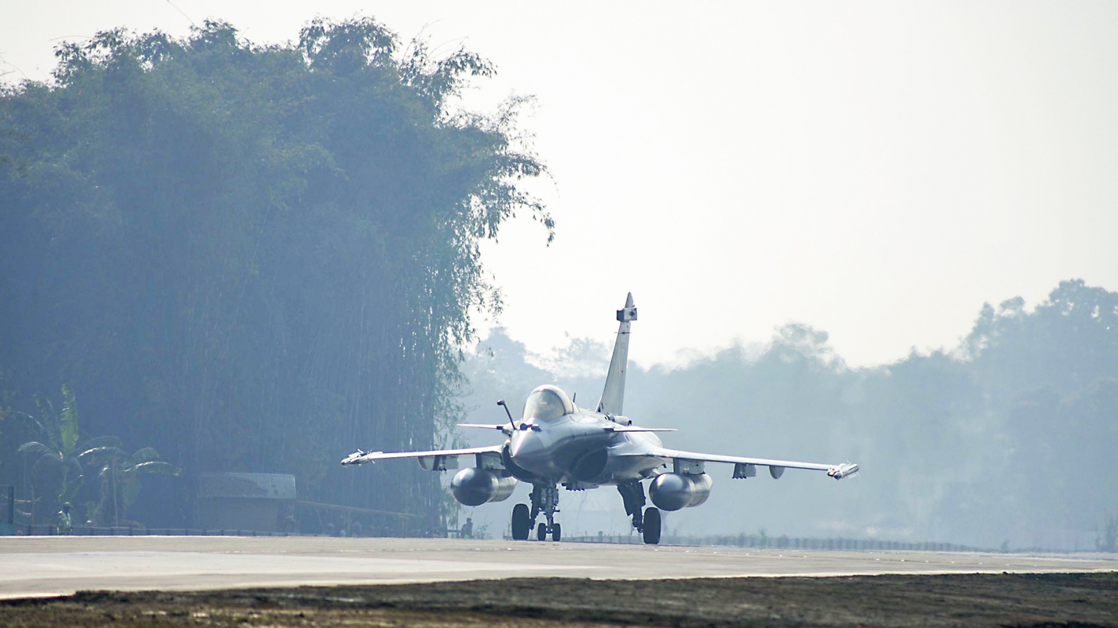 Ấn Độ hướng tới thương vụ lịch sử mua 114 tiêm kích Rafale từ Pháp