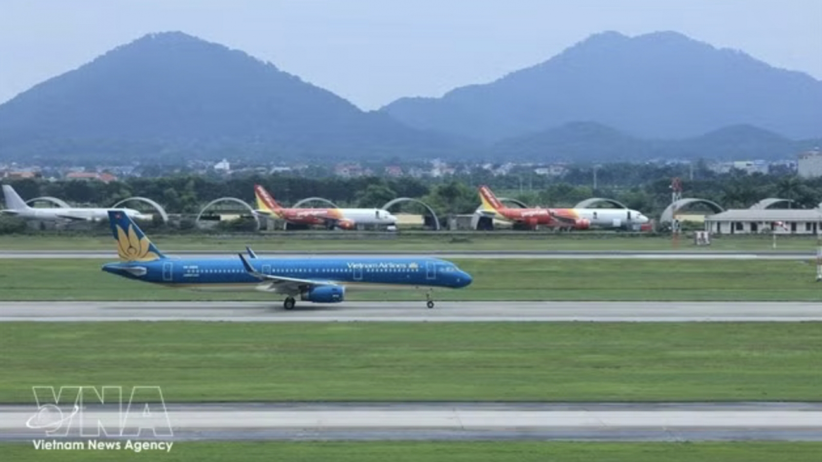 Hanoi bets on aviation network to power economy