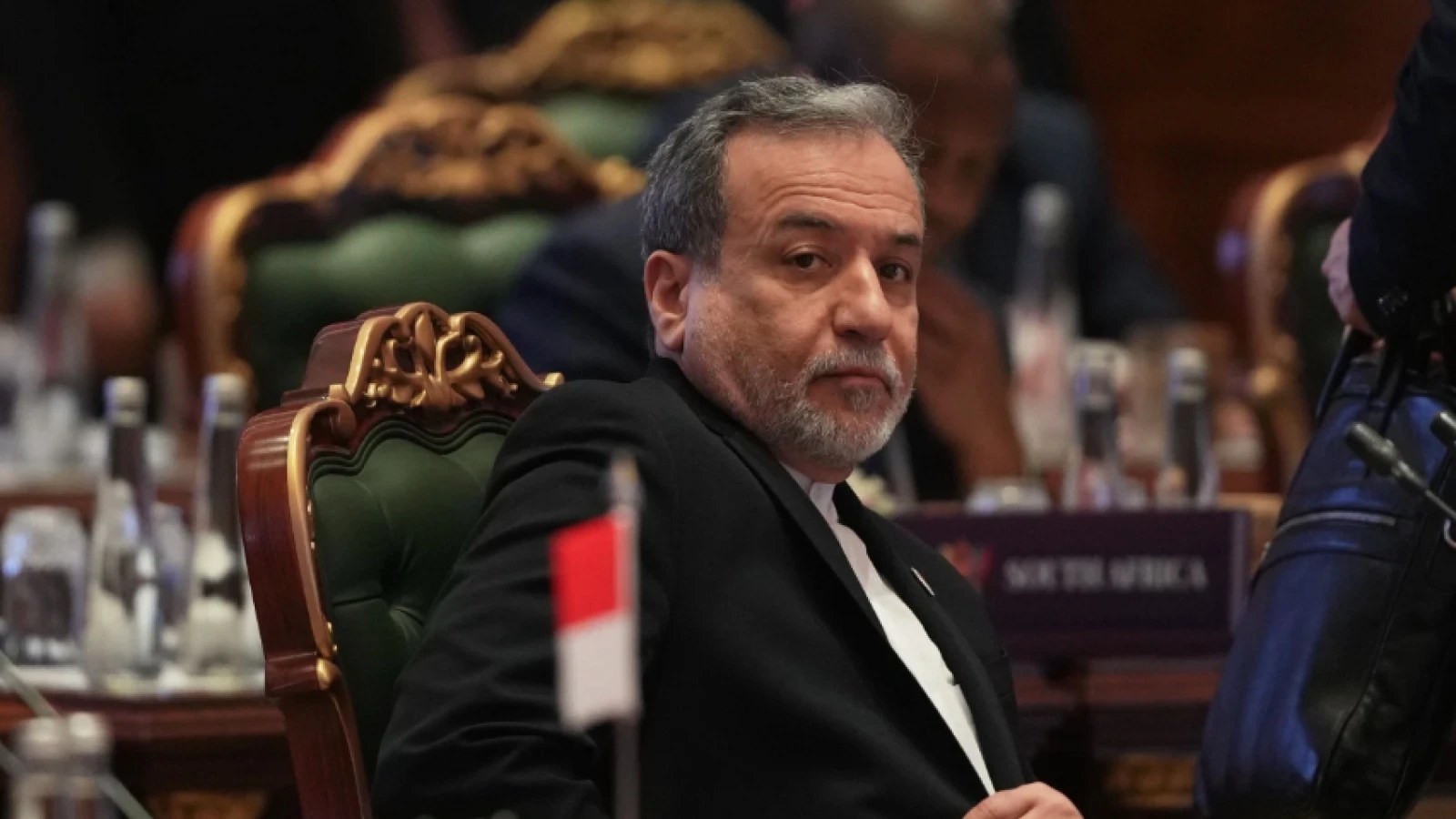 Quân đội Iran thề tử chiến, kêu gọi Mỹ và Israel đầu hàng