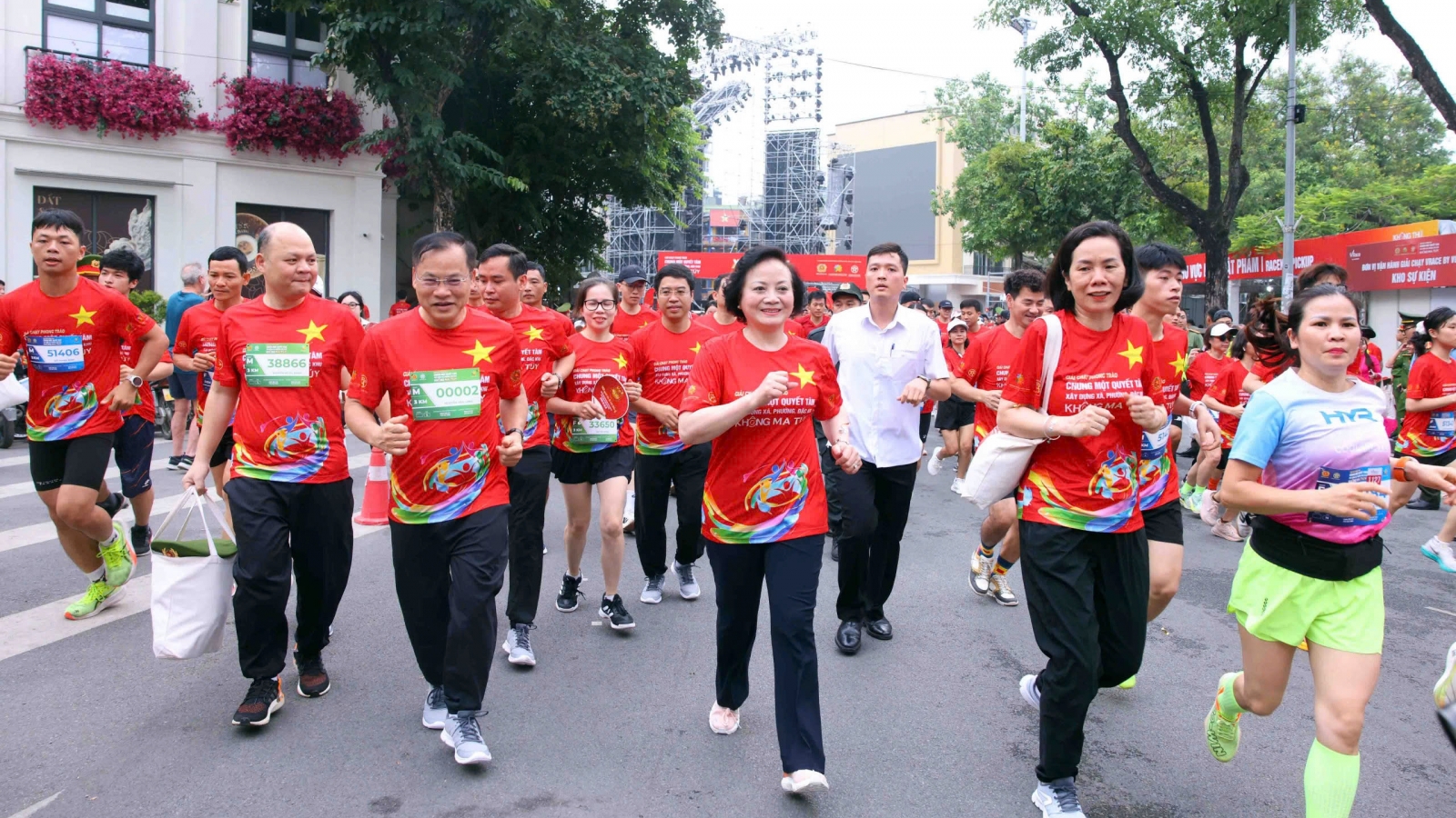 Phó Thủ tướng dự giải chạy hưởng ứng tháng hành động phòng chống ma túy