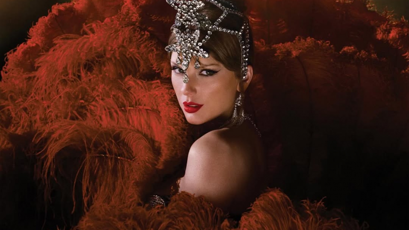 Taylor Swift: Nữ tỉ phú âm nhạc, hôn lễ thế kỷ và cuộc đời như cổ tích