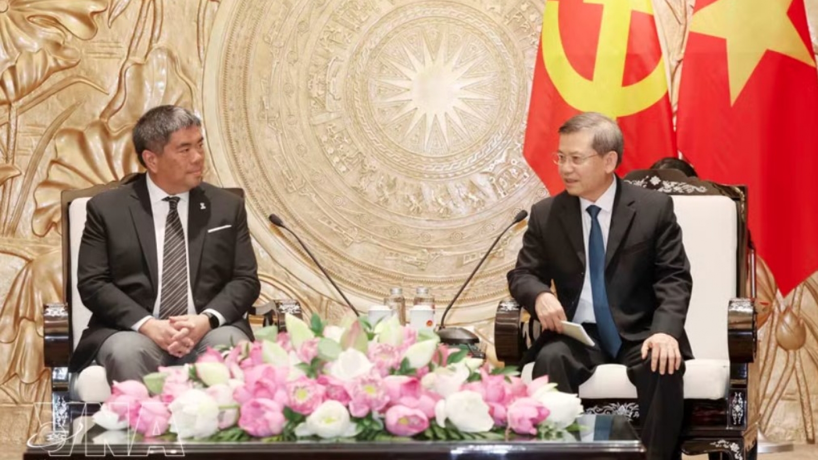 Vietnam, Thailand political parties seek closer ties