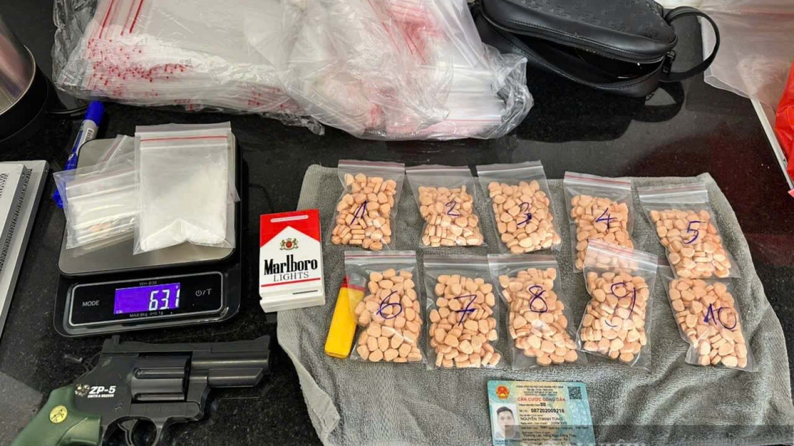 Police dismantle transnational drug trafficking ring, arrests 403