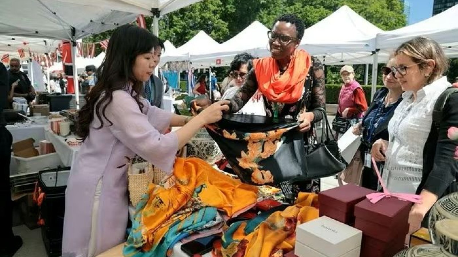 Vietnamese cuisine and handicrafts impress at UN International Bazaar 2026