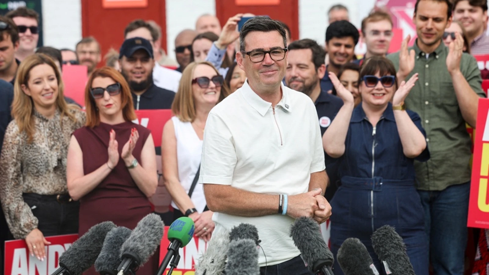 Những điều cần biết về Andy Burnham - ứng viên số một cho ghế Thủ tướng Anh