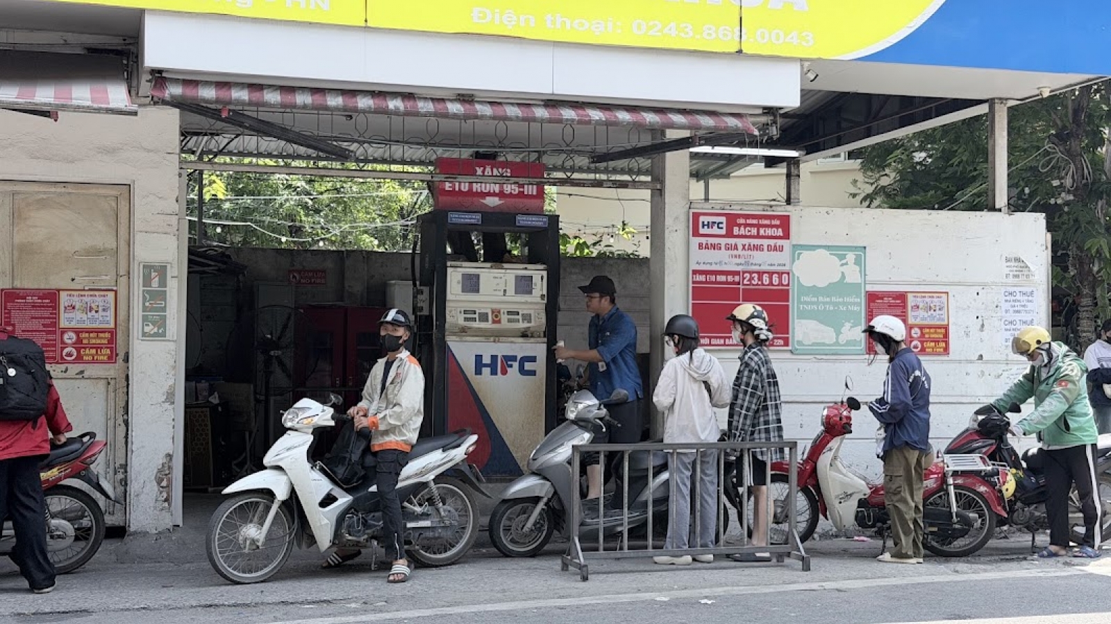 Giá xăng dầu hôm nay 29/10: Xăng dầu đồng loạt tăng giá từ 15h