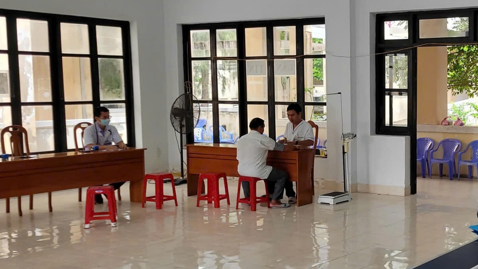 Đặc khu Phú Quý tổ chức khám sức khỏe cho toàn dân
