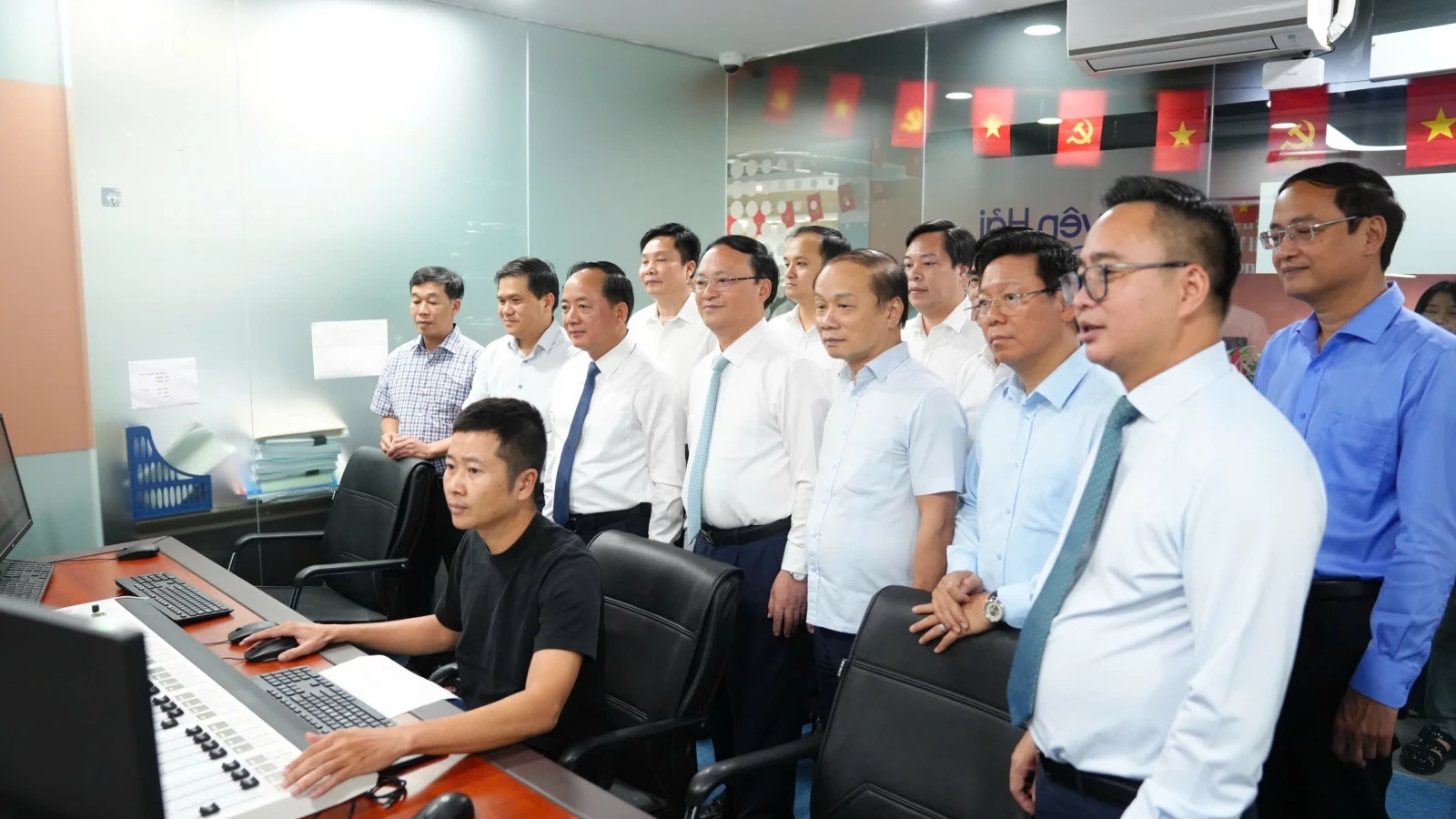 Nhiều cơ quan, bộ ngành chúc mừng VOV nhân ngày Báo chí cách mạng Việt Nam
