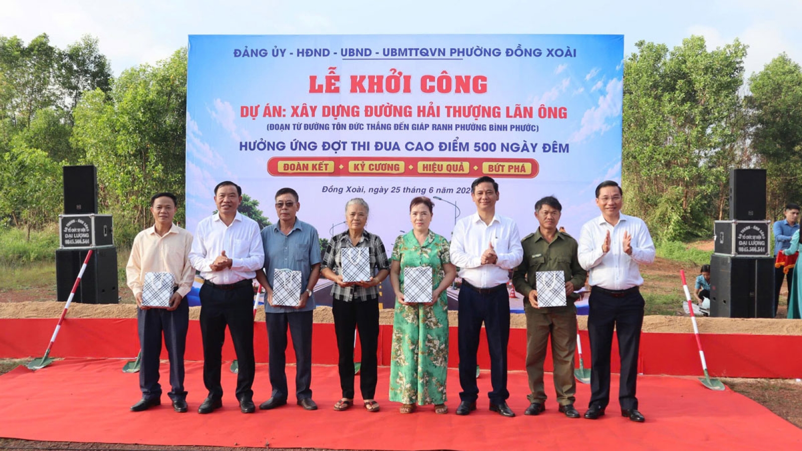 Người dân Đồng Nai hiến "đất vàng", dỡ nhà để mở đường giao thông