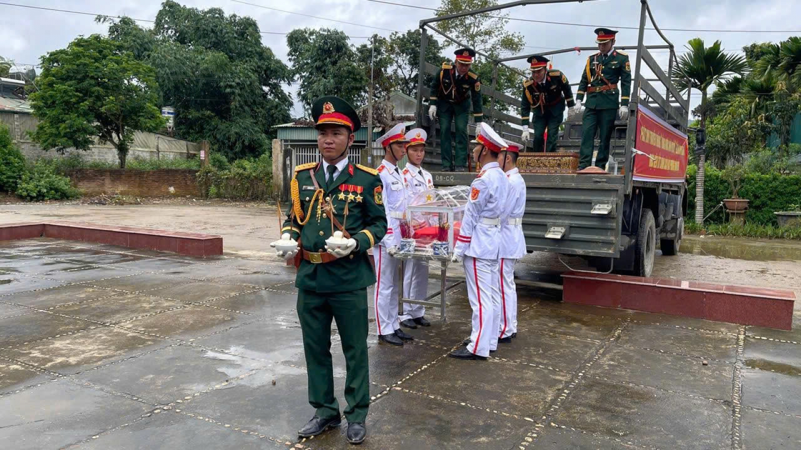 Điện Biên quy tập 2 phần mộ liệt sĩ tại đỉnh đèo Pha Đin
