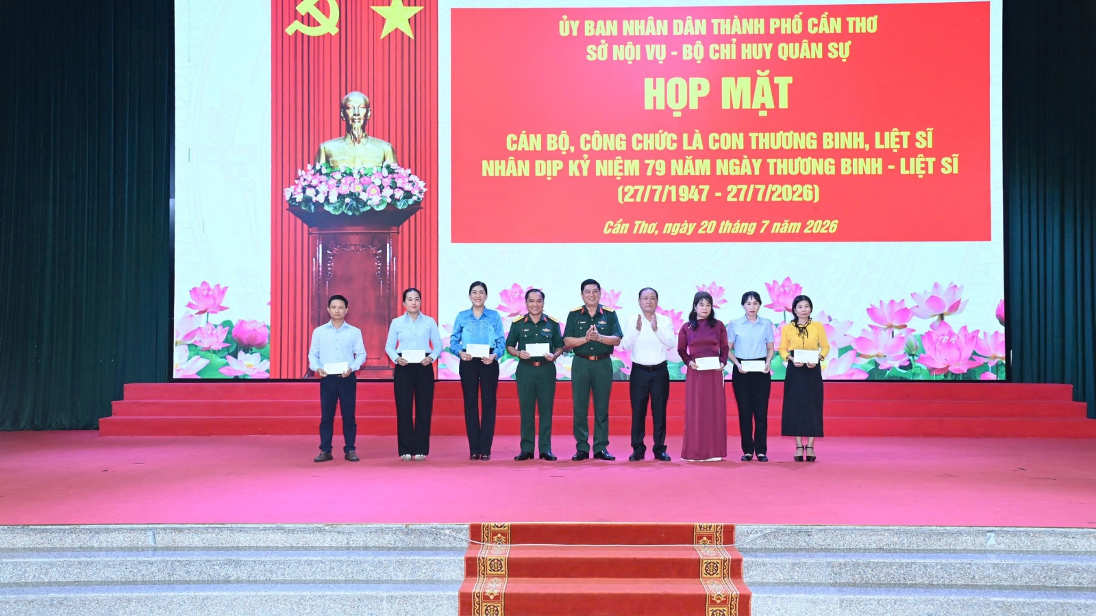 Cần Thơ: Họp mặt cán bộ, công chức là con thương binh, liệt sĩ
