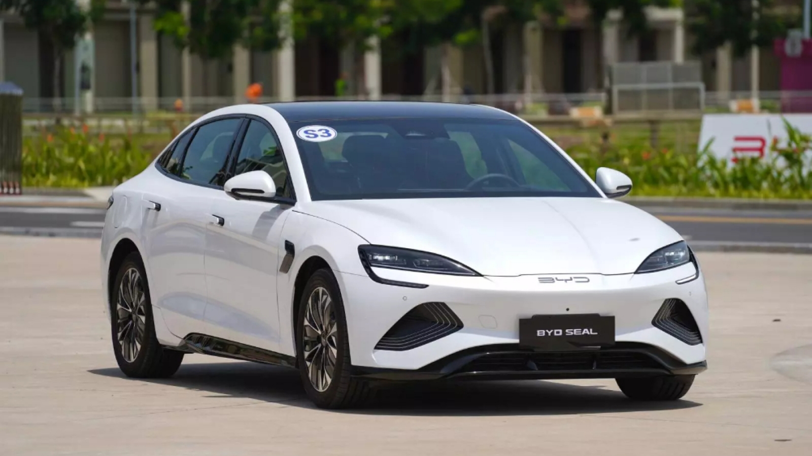 Những yếu tố tạo nên lợi thế về giá của xe điện Trung Quốc