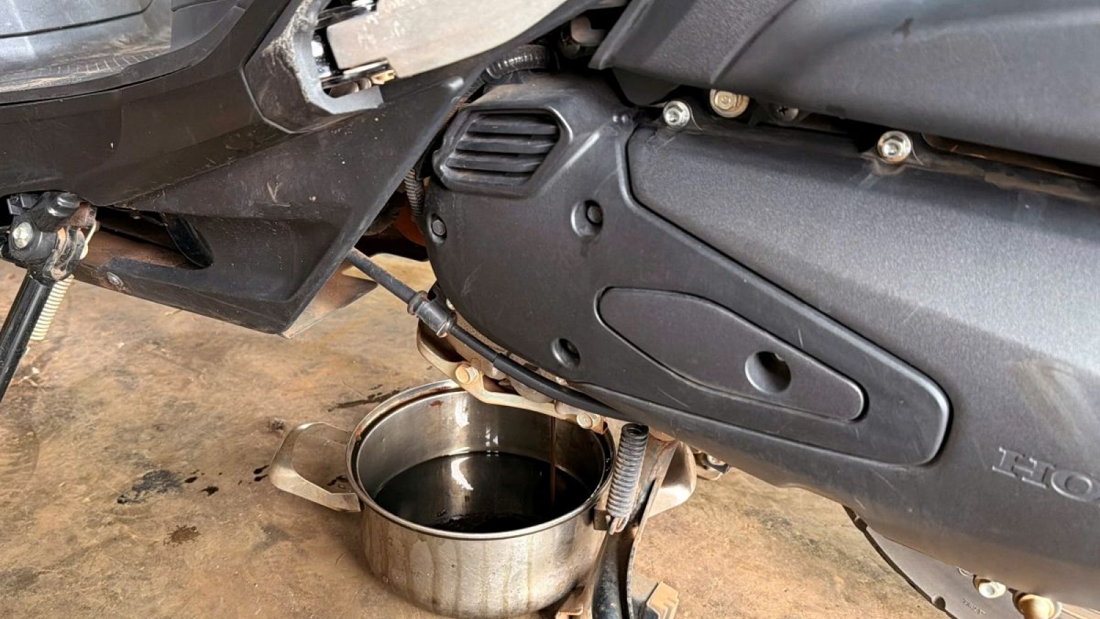 Khoảng 45 triệu lít nhớt thải của TP.HCM đi đâu?