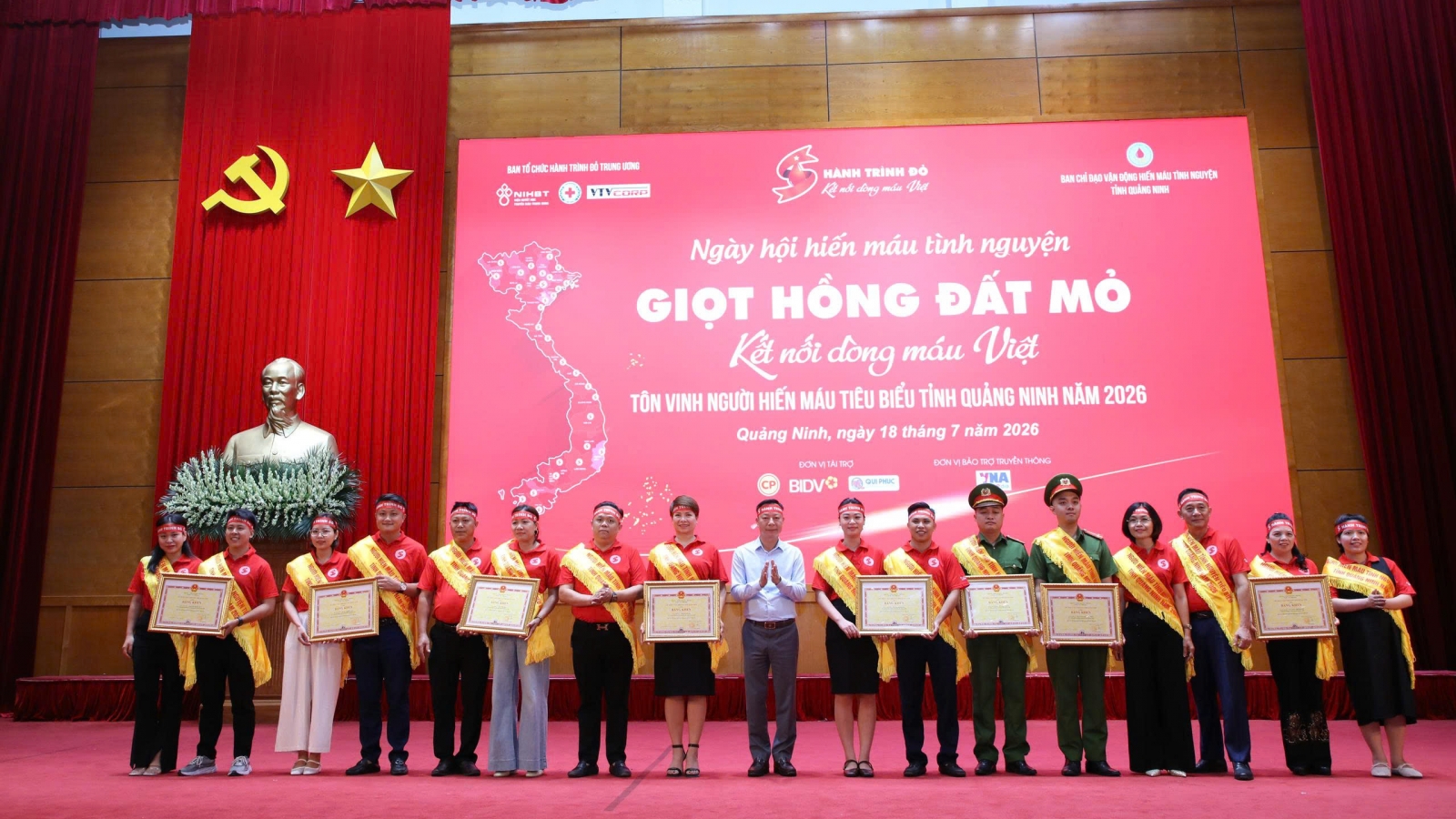 Quảng Ninh tiếp nhận gần 900 đơn vị máu từ chương trình Hành trình Đỏ