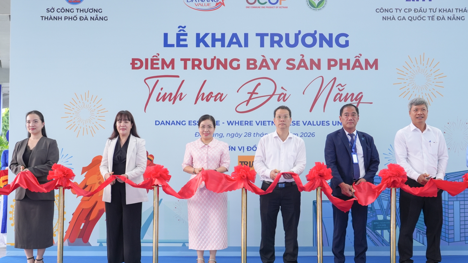 Khai trương điểm trưng bày “Sản phẩm tinh hoa Đà Nẵng”
