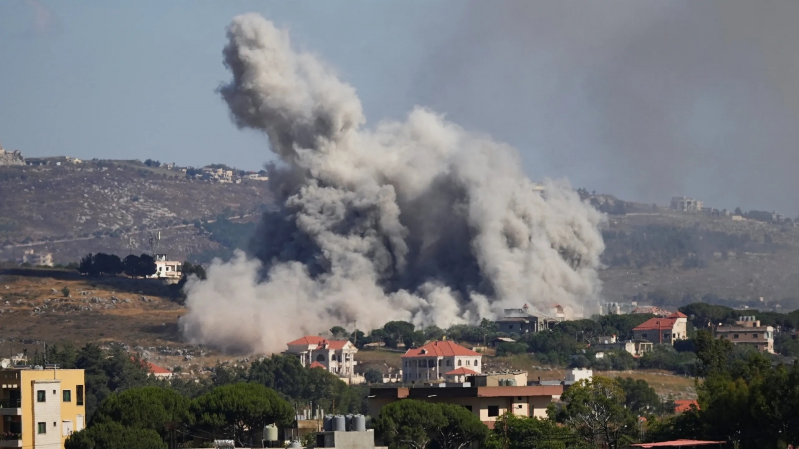 Israel tuyên bố hành động quyết đoán chống lại Hezbollah