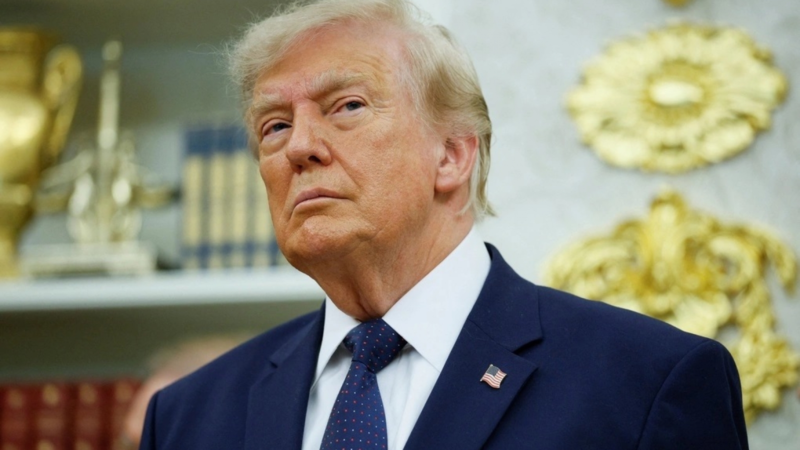 Ông Trump dọa tính thêm “phí ô nhiễm” với Canada vì khói cháy rừng lan sang Mỹ
