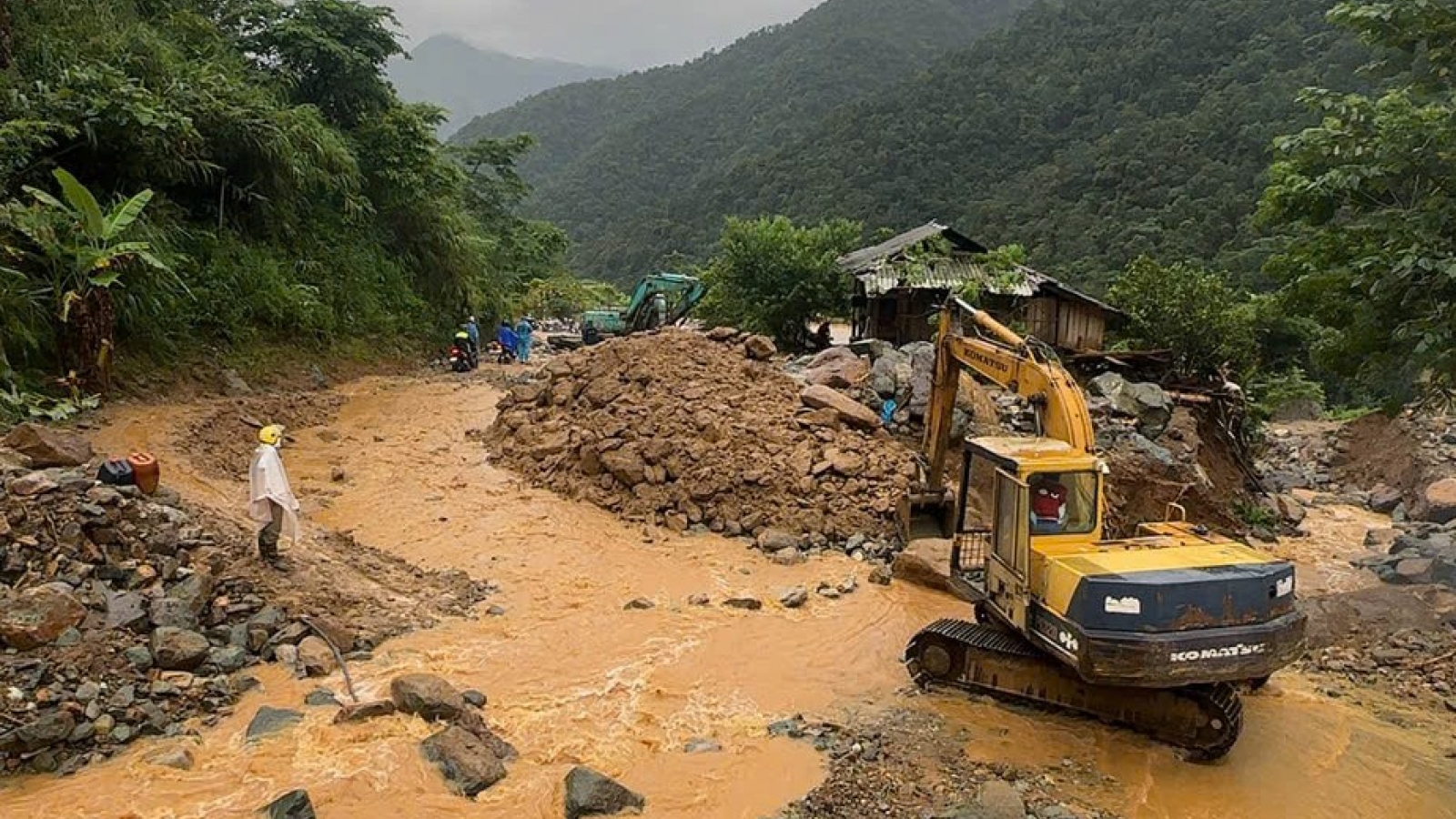 Sơn La nỗ lực tu sửa, khôi phục đường giao thông sau mưa lũ