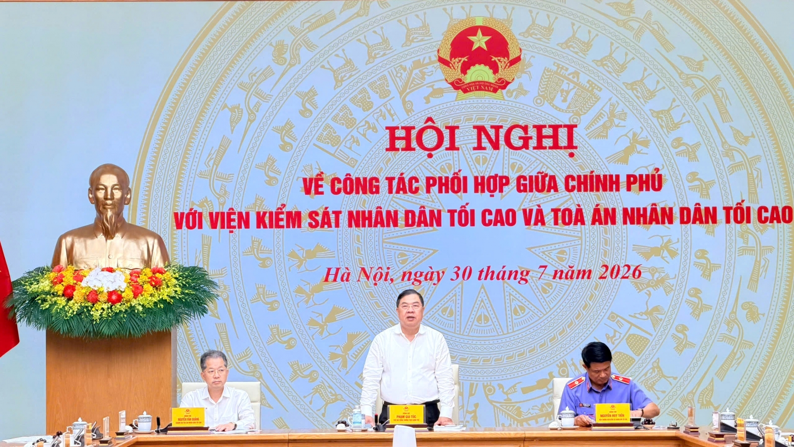 Chính phủ phối hợp chặt chẽ với Tòa án, Viện kiểm sát thực hiện nhiệm vụ tư pháp