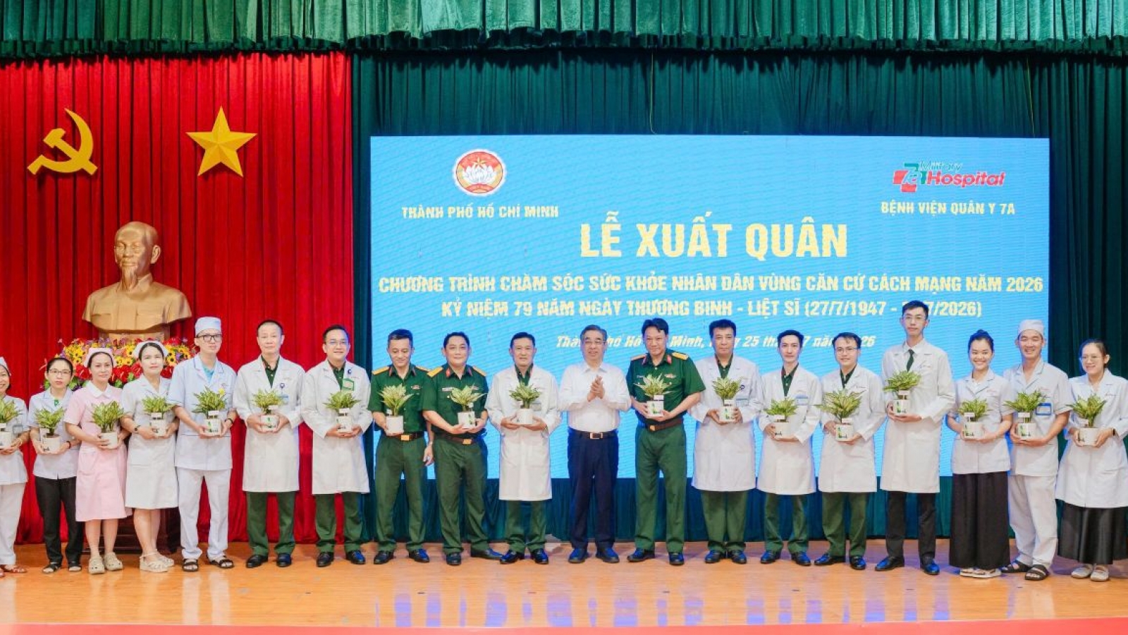 TP.HCM khám sức khỏe miễn phí cho người dân vùng căn cứ cách mạng