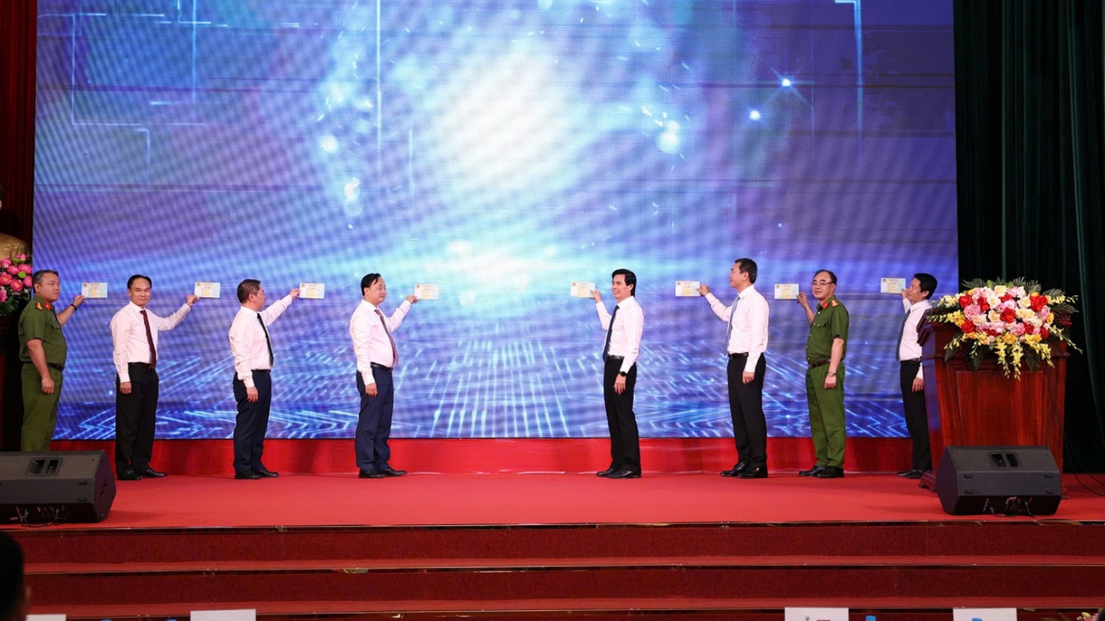 Lạng Sơn đưa dịch vụ công số đến gần người dân vùng biên