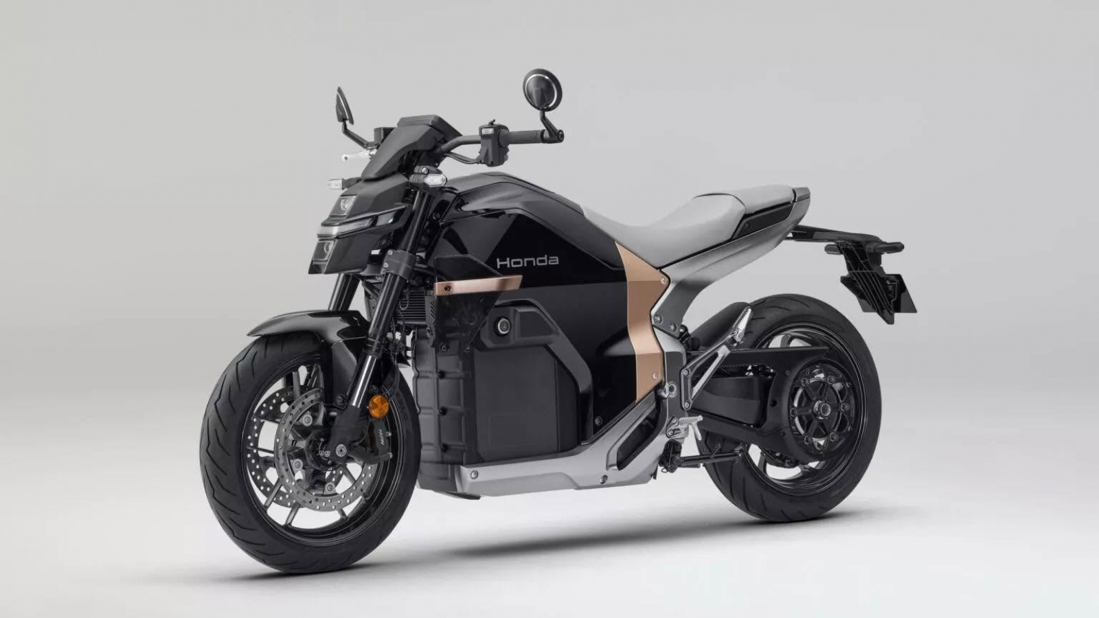 Honda WN7 lên kệ - siêu phẩm mô tô điện "đẹp lạ" có giá rẻ hơn Harley