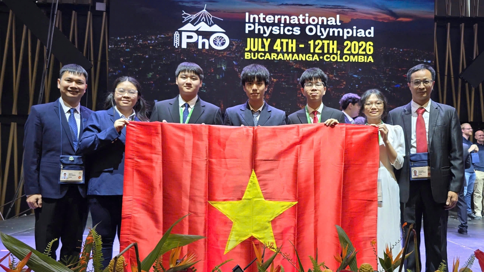 Việt Nam lập kỷ lục với 4 HCV tại Olympic Vật lý quốc tế 2026