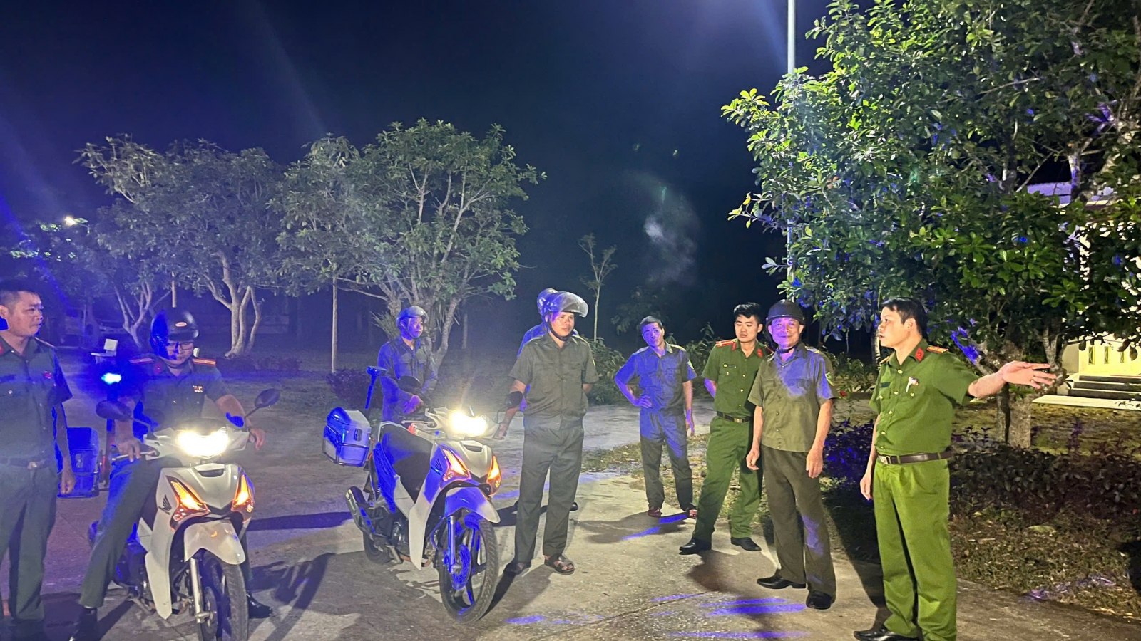 Chén rượu có điểm dừng, bản làng thêm bình yên