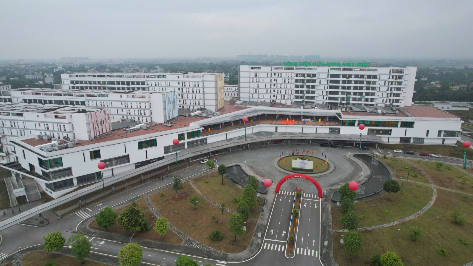 Khai trương Bệnh viện Việt Đức cơ sở Ninh Bình, người dân phấn khởi