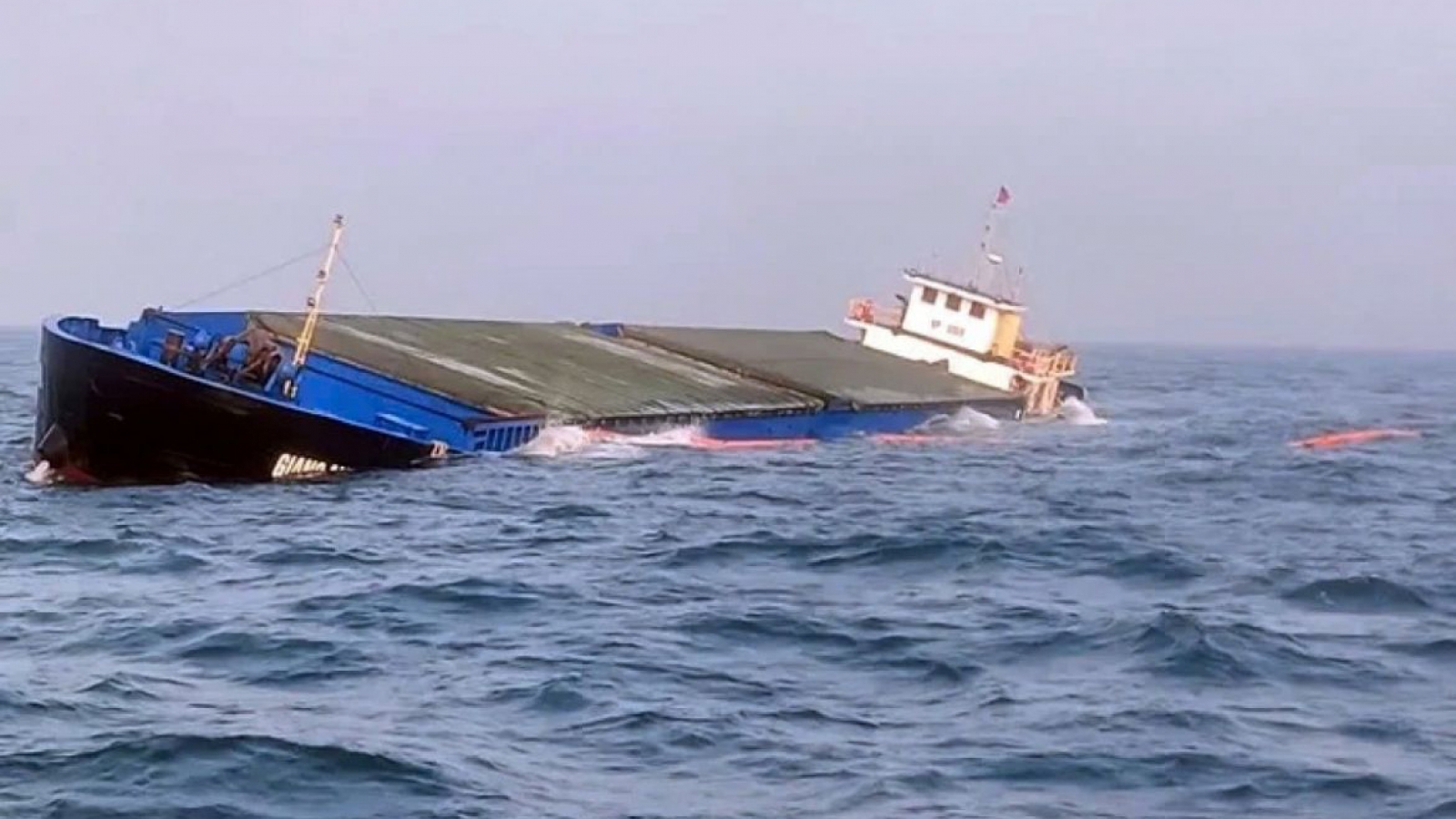 Vietnam brings 48 rescued crew members of distressed Khoi Nguyen 18 ashore