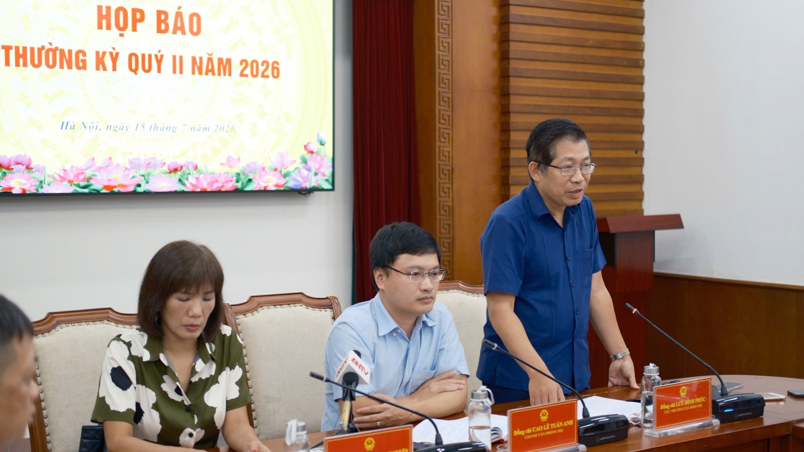 Xử phạt 23 cơ quan báo chí vì đăng bài giới thiệu sách "Chuyện với Thanh"