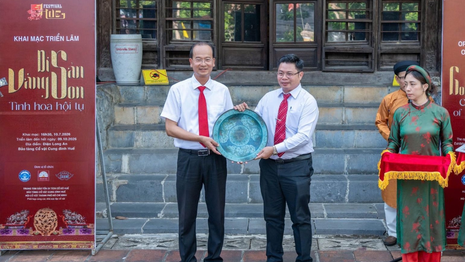 Chiêm ngưỡng hơn 100 cổ vật quý triều Nguyễn ở Huế