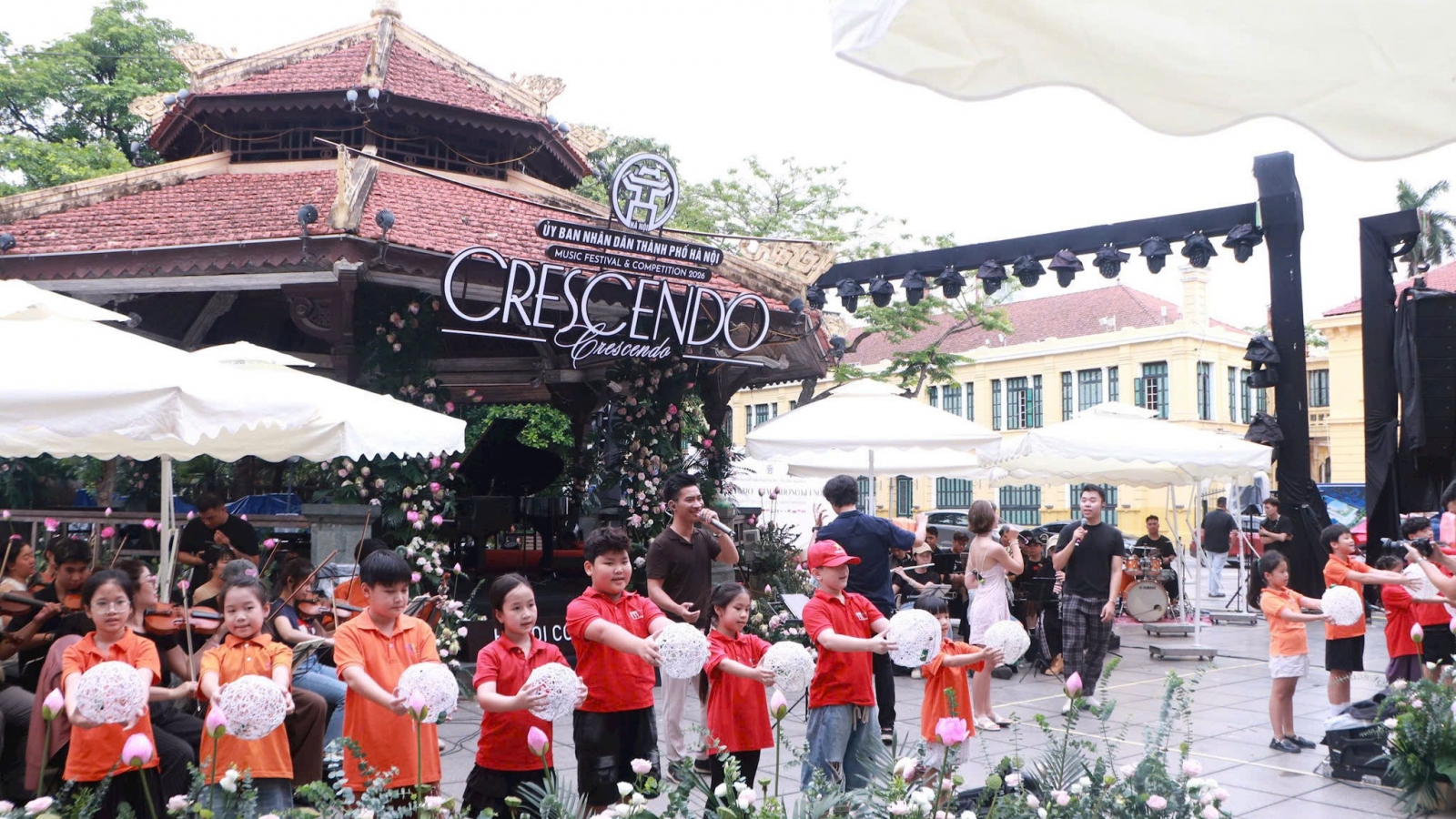 Sẵn sàng cho đêm hòa nhạc Crescendo bên hồ Hoàn Kiếm