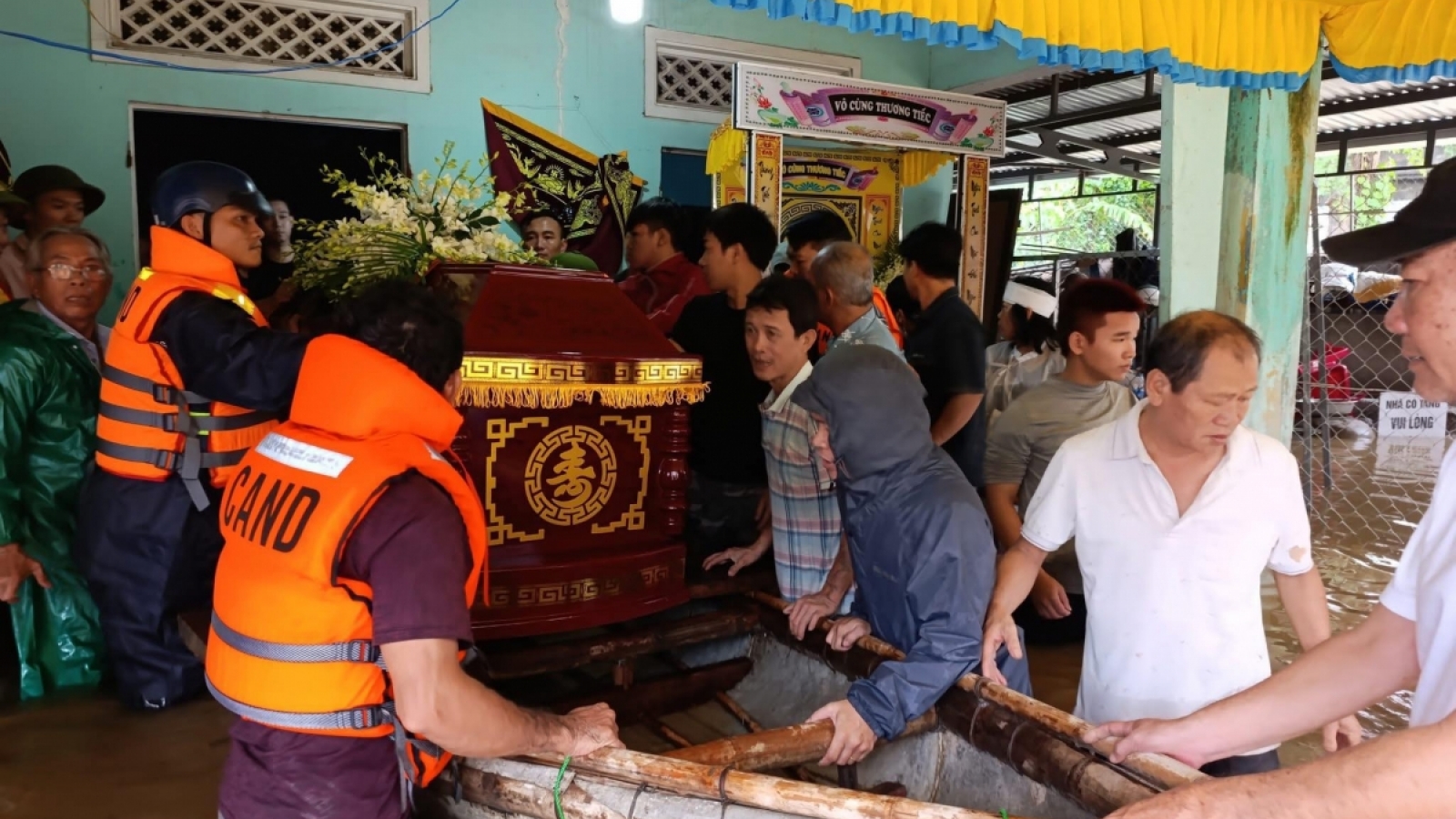 Đà Nẵng: Không cử nhạc tang trước 6h, sau 22h, cấm rải tiền, vàng mã khi đưa tang