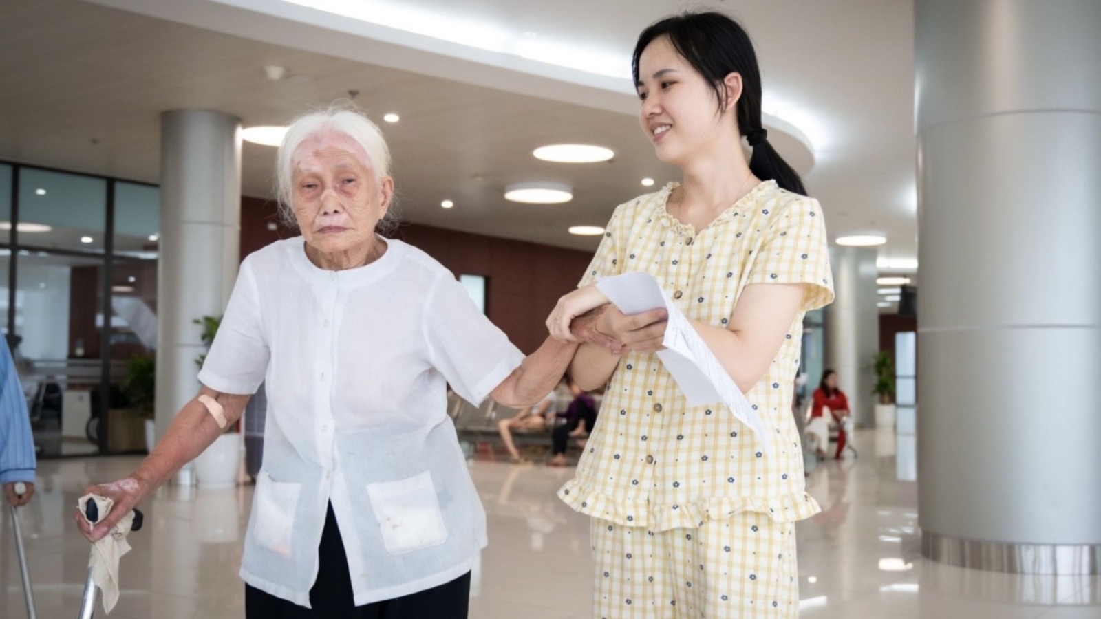 Chuyên gia đề xuất 5 nhóm nội dung người từ 40 tuổi cần chuẩn bị cho tuổi già